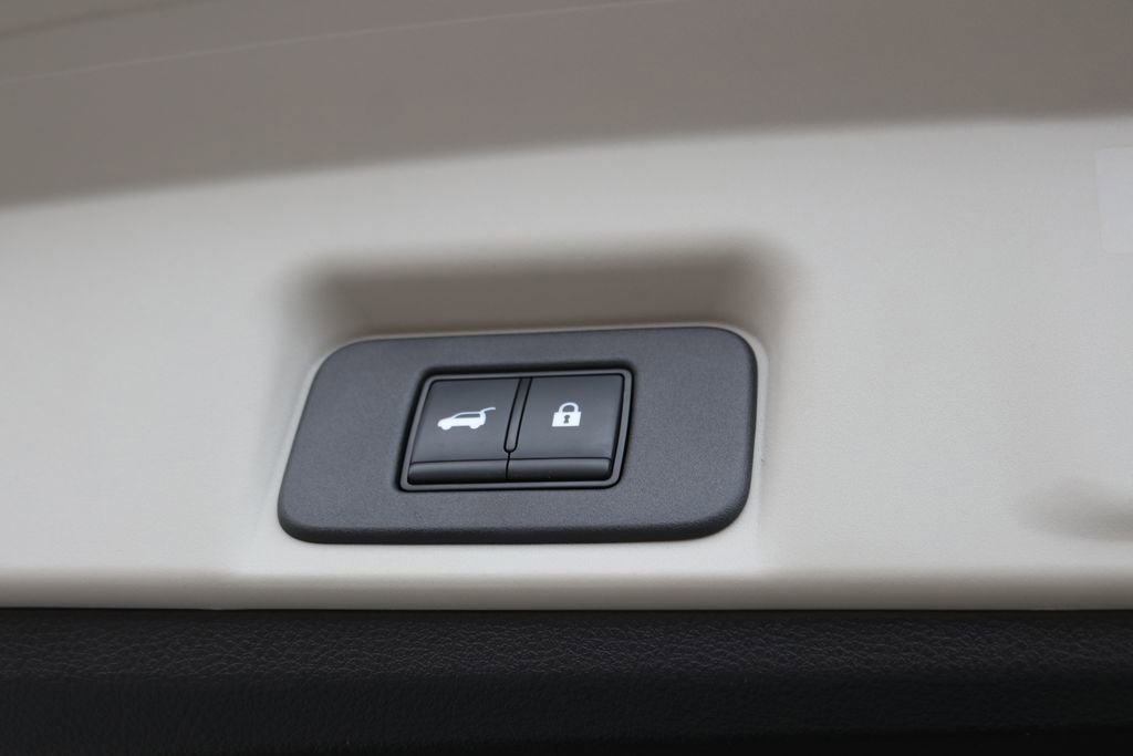 Used 2024 Nissan Ariya AWD image 28