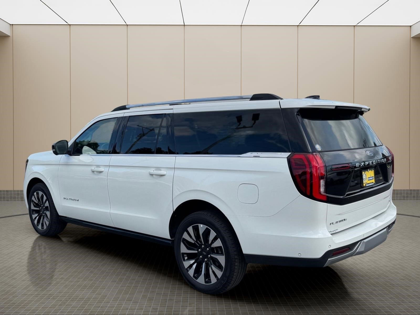 Used 2025 Ford Expedition Max Platinum w/ Driver's Package AWD/4WD image 4
