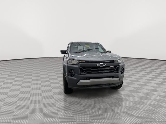 Used 2026 Chevrolet Colorado Trail Boss AWD/4WD image 2