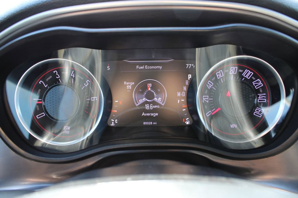 Used 2021 Dodge Challenger SXT image 9