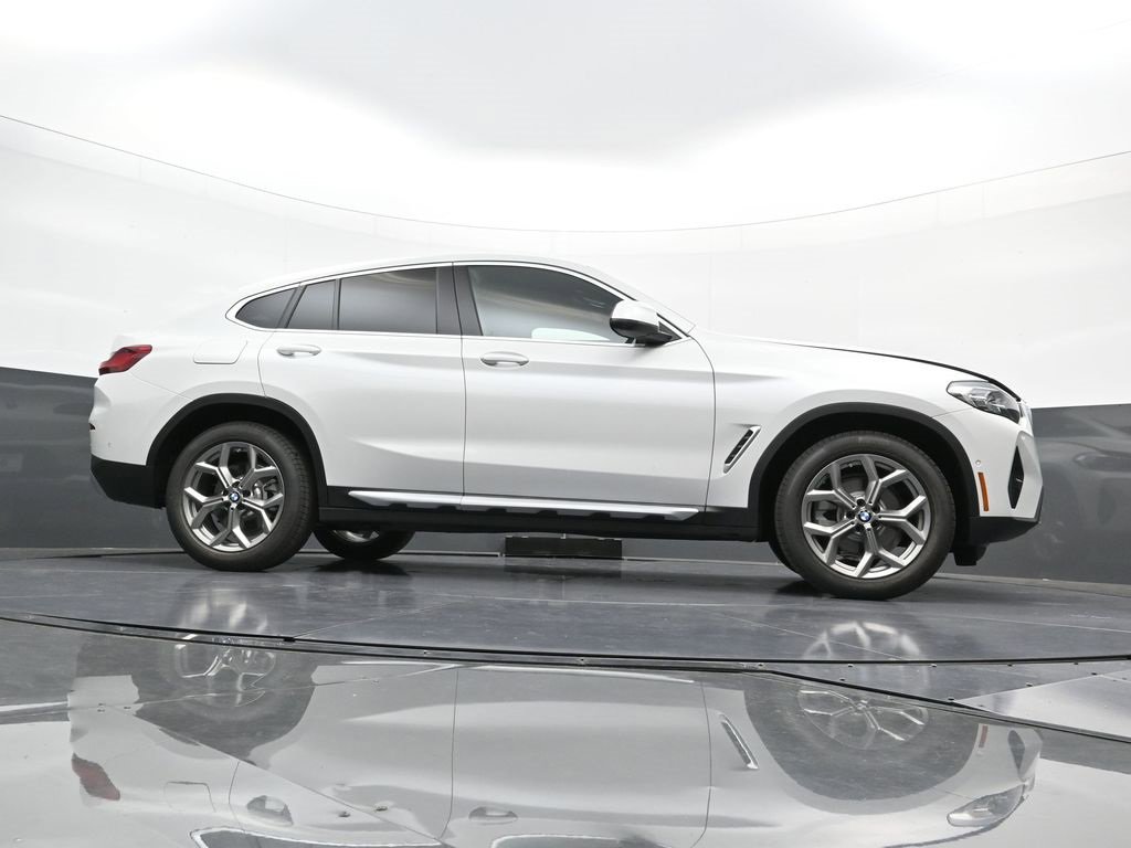 New 2025 BMW X4 xDrive30i w/ Premium Package image 34