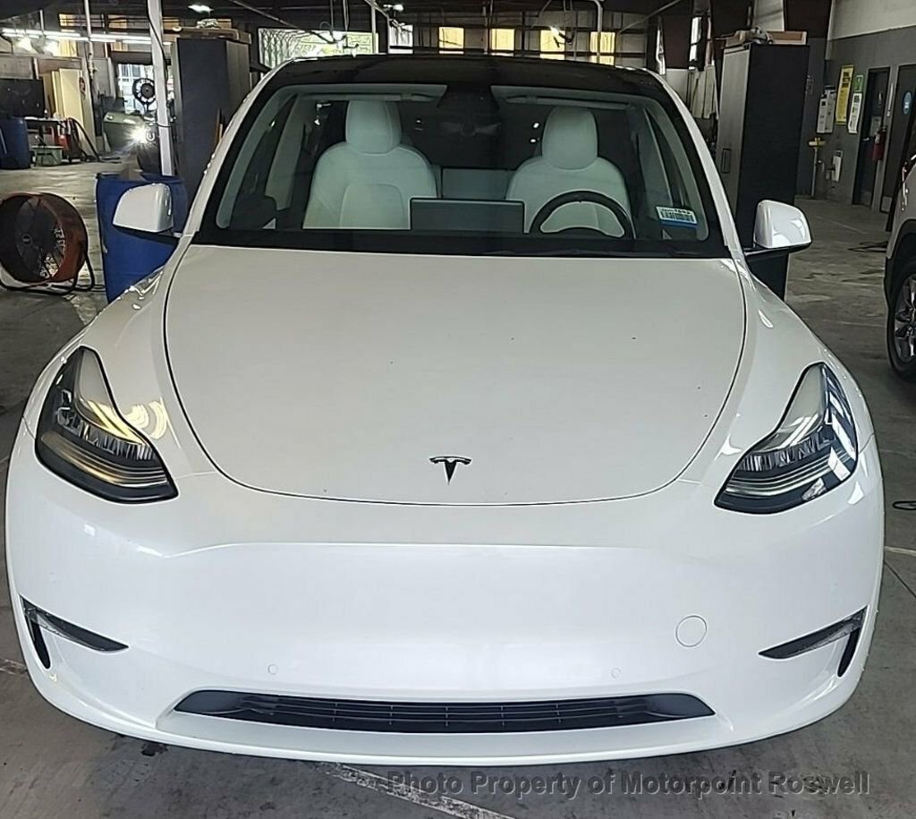 Used 2021 Tesla Model Y Long Range image 3