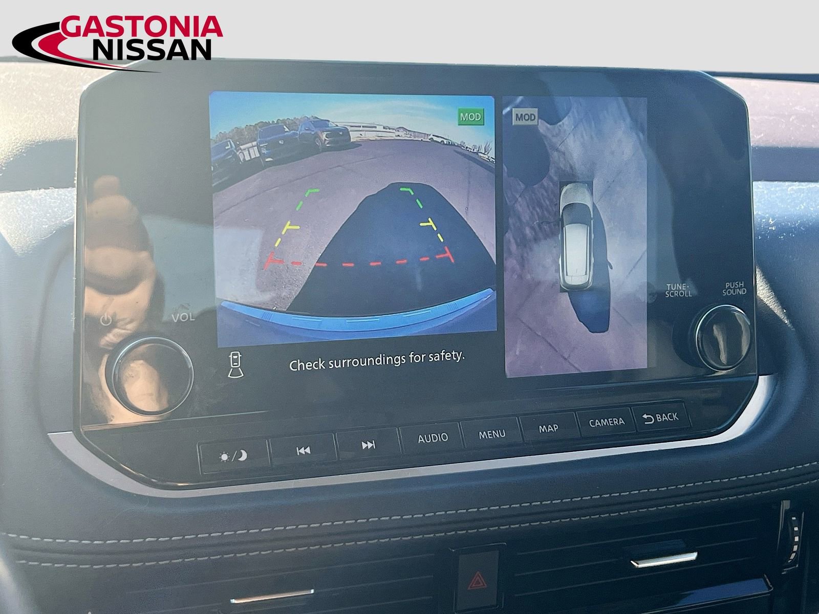 Used 2021 Nissan Rogue Platinum image 17