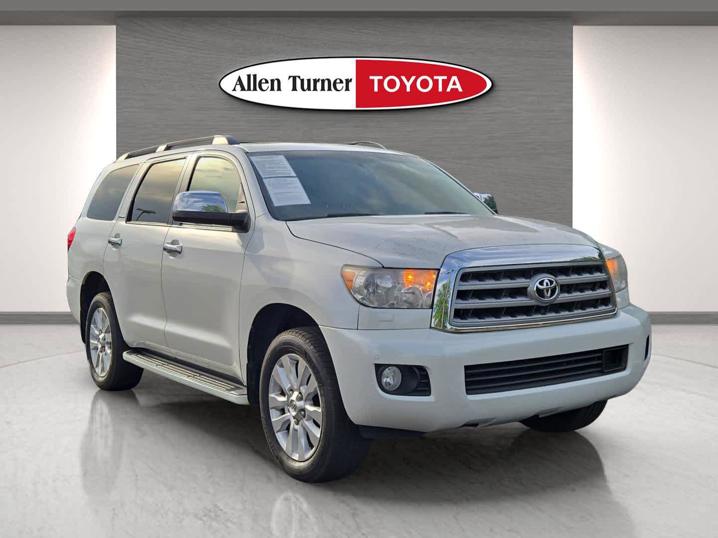 Used 2017 Toyota Sequoia Platinum AWD/4WD image 1