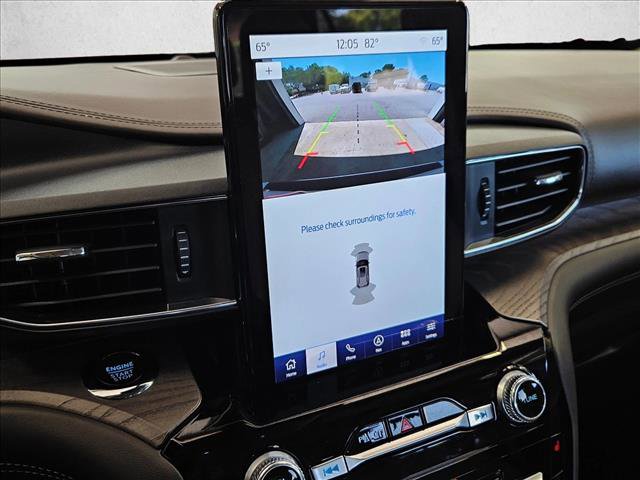 Used 2024 Ford Explorer Platinum w/ Technology Package AWD/4WD image 14