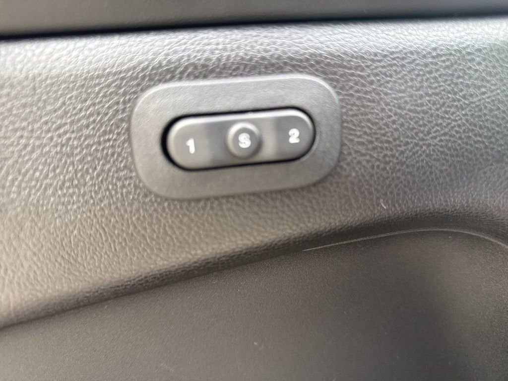 Used 2022 Jeep Grand Cherokee Limited AWD/4WD image 19