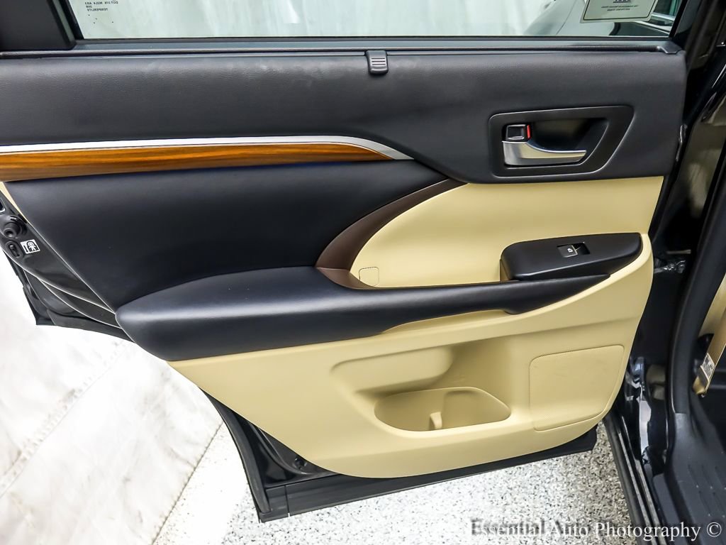 Used 2018 Toyota Highlander Limited image 24