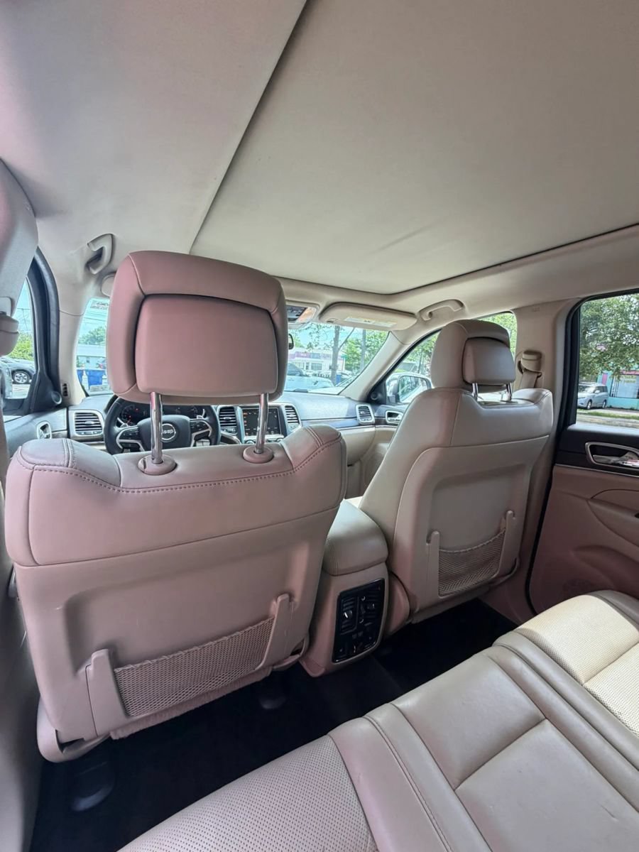 Used 2014 Jeep Grand Cherokee Limited w/ Luxury Group II AWD/4WD image 12