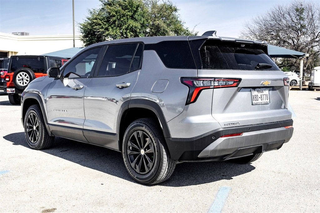 Used 2025 Chevrolet Equinox LT w/ Safety and Technology Package image 7