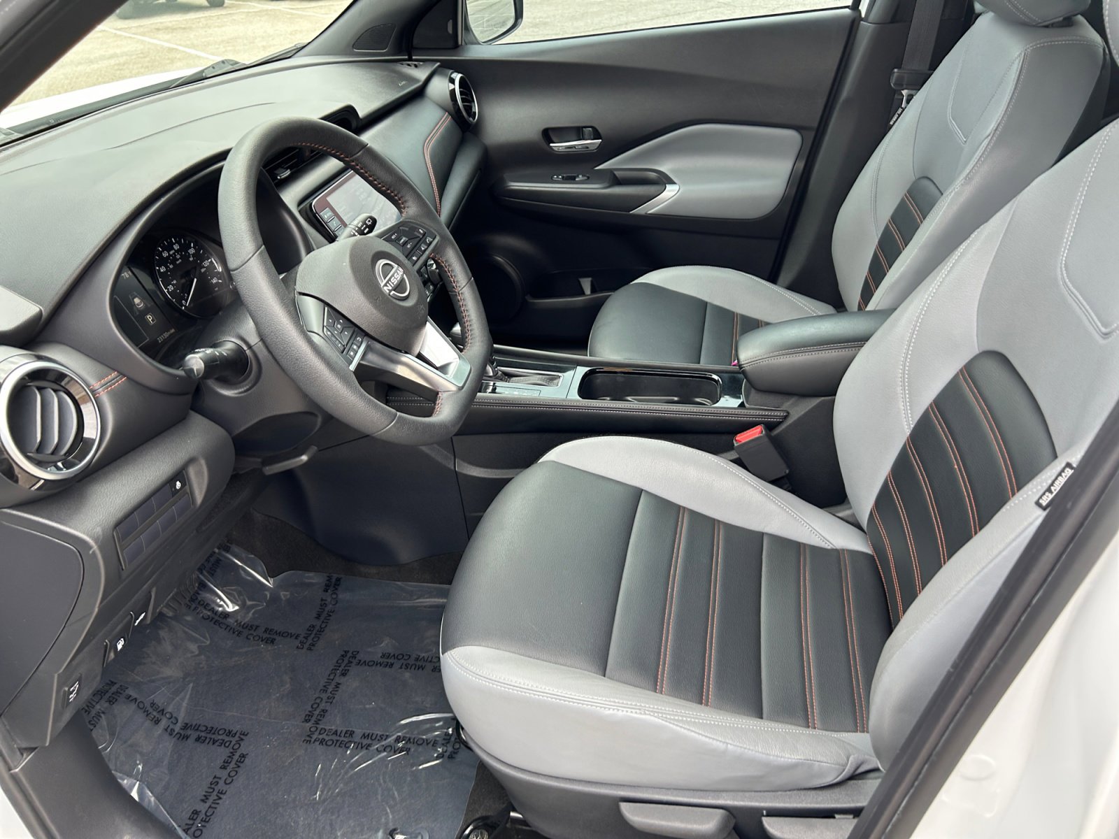 Used 2024 Nissan Kicks SR w/ SR Premium Package FWD image 24