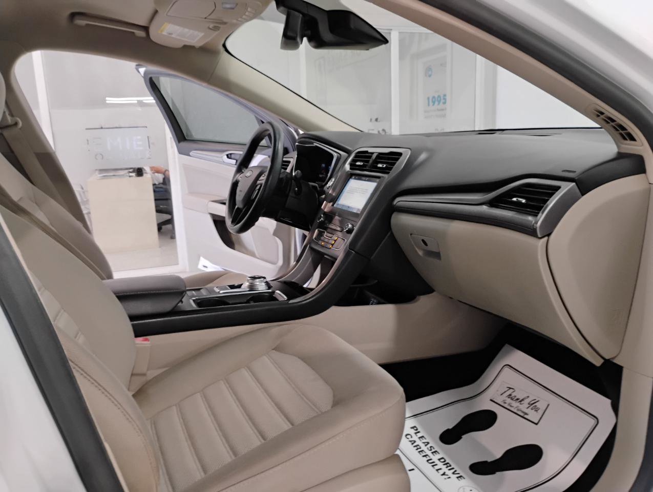Used 2019 Ford Fusion SE image 53
