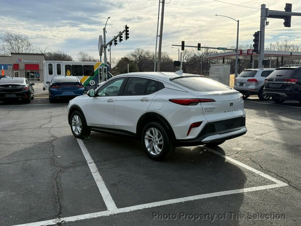 Used 2024 Buick Envista Preferred w/ Convenience I Package image 8