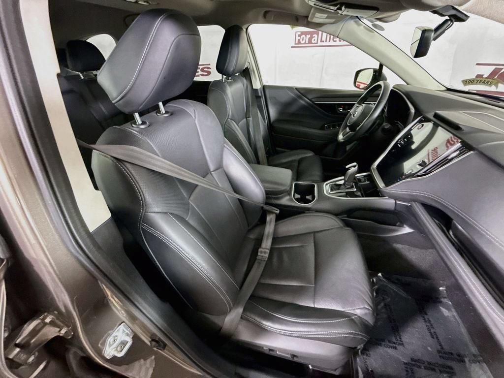 Used 2022 Subaru Outback Limited AWD/4WD image 35