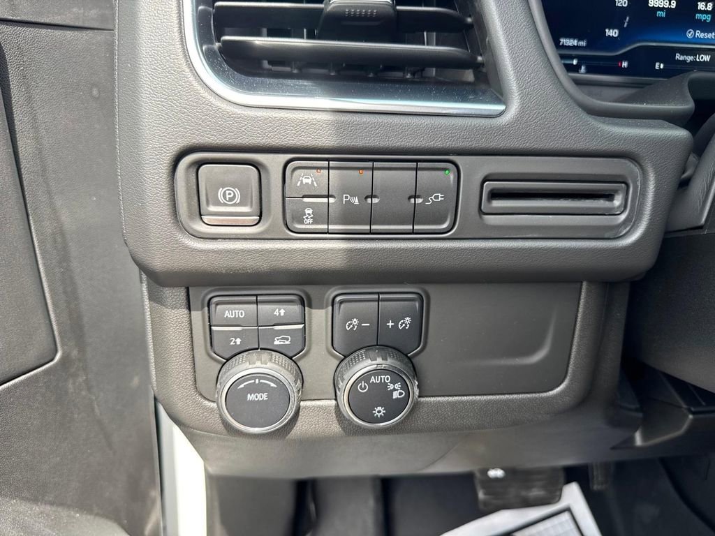 Used 2022 Chevrolet Tahoe LT AWD/4WD image 18
