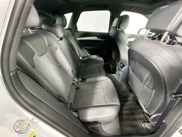 Used 2024 Audi Q5 e Premium Plus w/ Premium Plus Package image 28