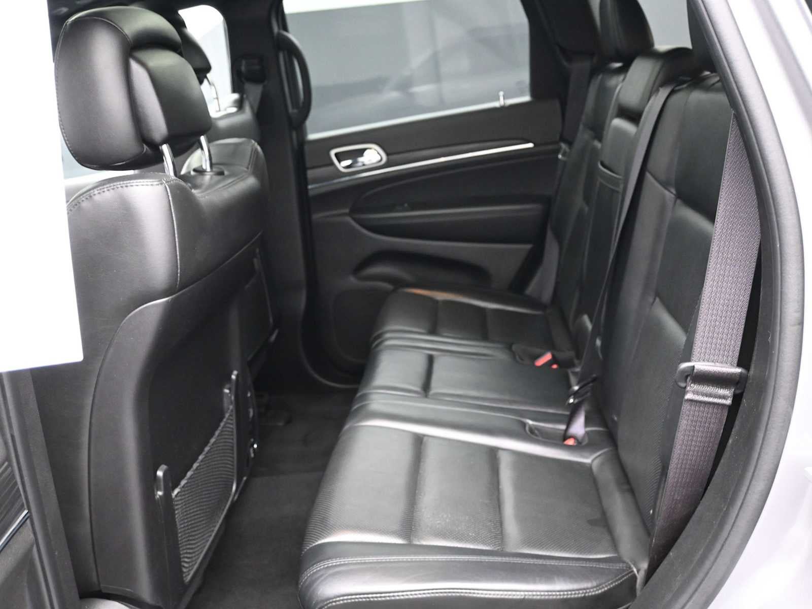 Used 2021 Jeep Grand Cherokee Limited w/ Luxury Group II AWD/4WD image 12