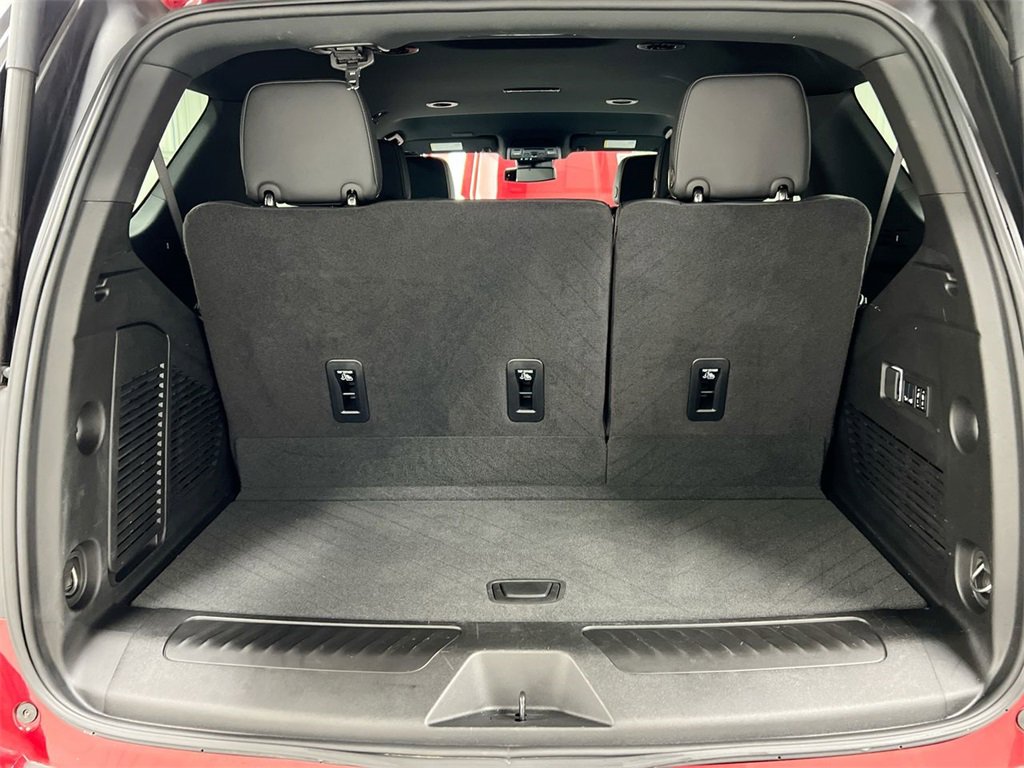 Used 2025 GMC Yukon Elevation w/ LPO, Floor Liner Package image 24