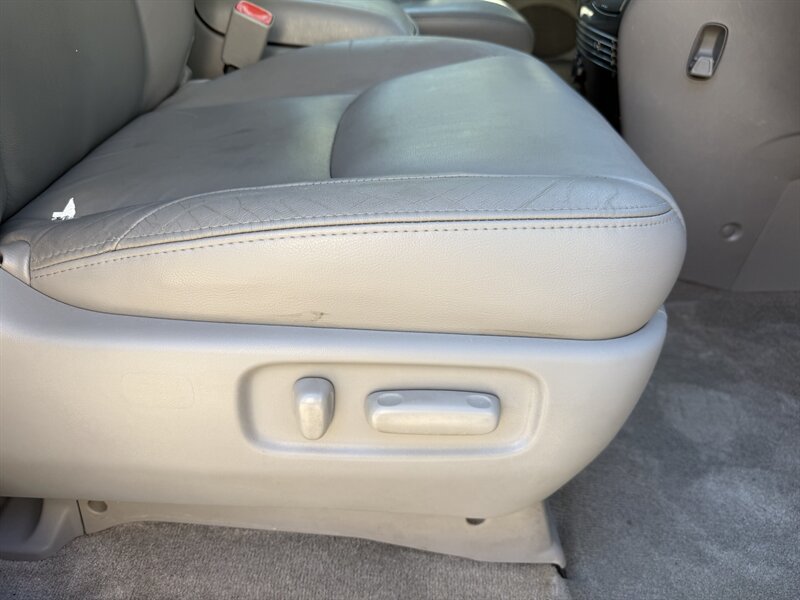 Used 2009 Toyota Sienna AWD image 23