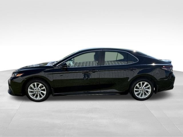 Used 2023 Toyota Camry SE FWD image 12