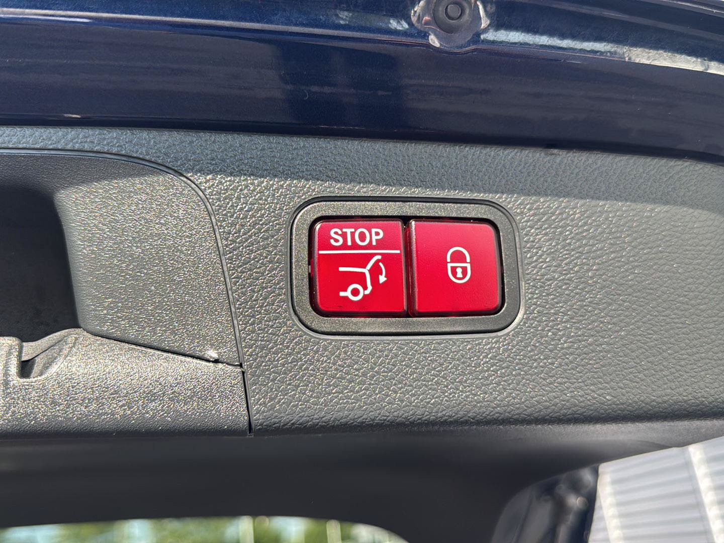 Used 2022 Mercedes-Benz GLC 300 4MATIC image 23