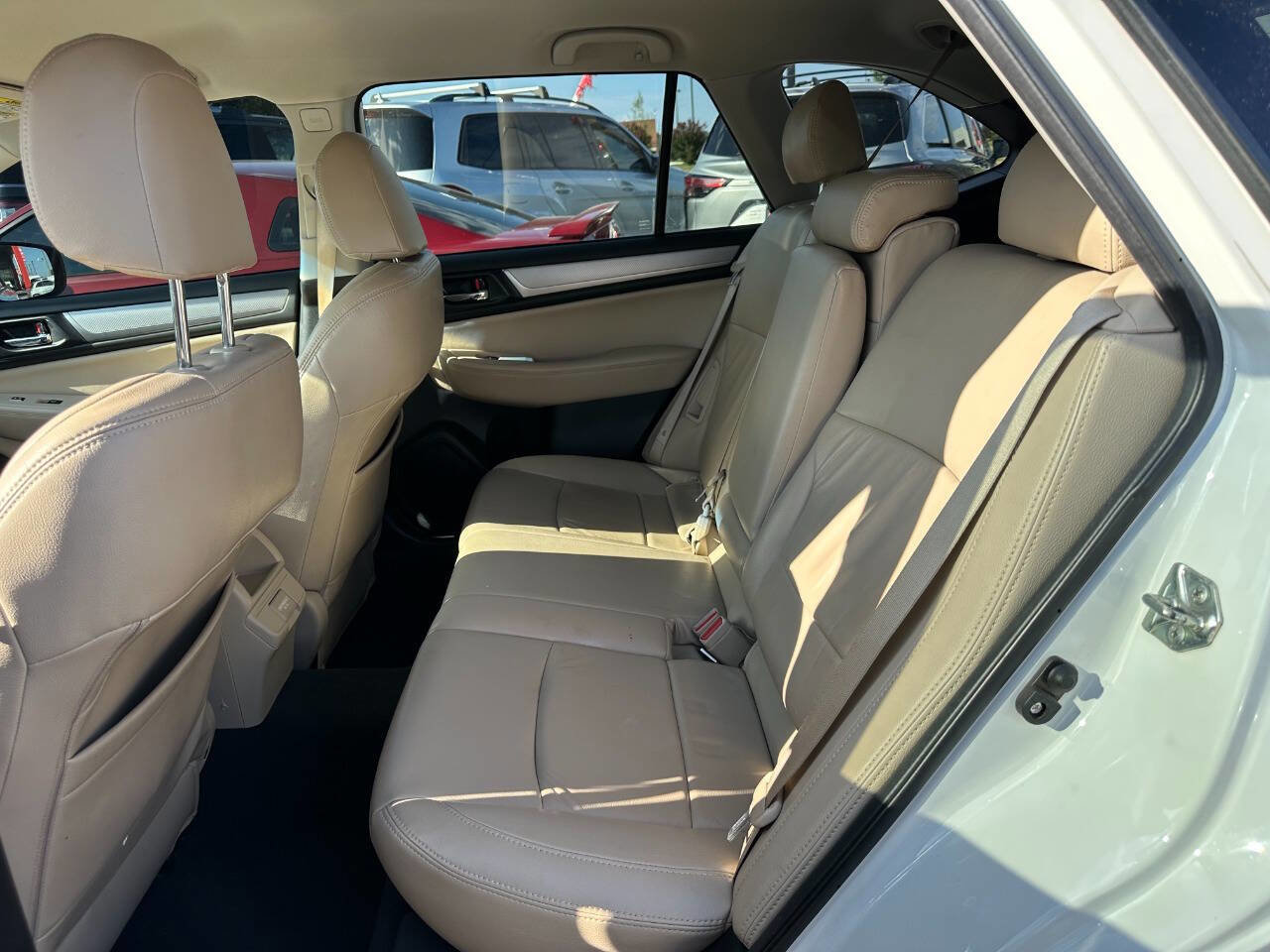 Used 2018 Subaru Outback 2.5i Premium image 7