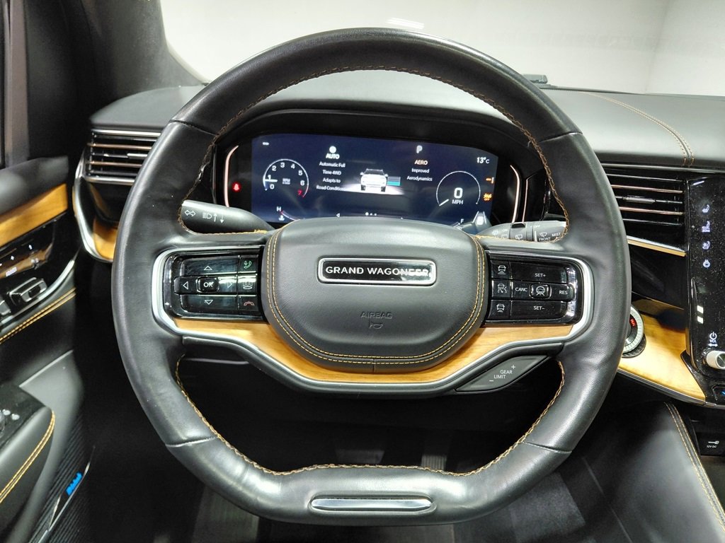 Used 2022 Jeep Grand Wagoneer Series III image 30