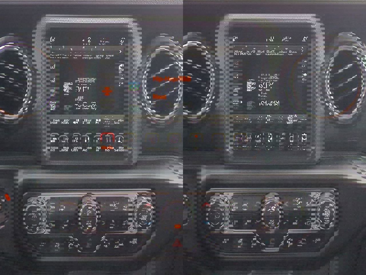 Used 2022 Jeep Wrangler Unlimited Rubicon w/ Xtreme Recon 35" Tire Package image 17