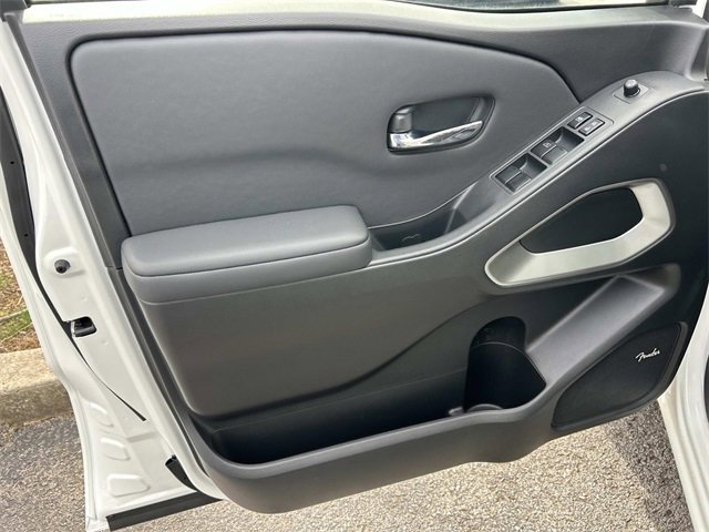 Used 2024 Nissan Frontier SL w/ Technology Package image 17