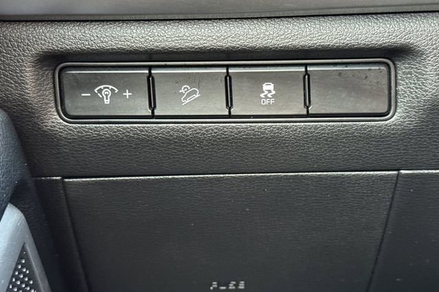 Used 2024 Kia Telluride LX image 44