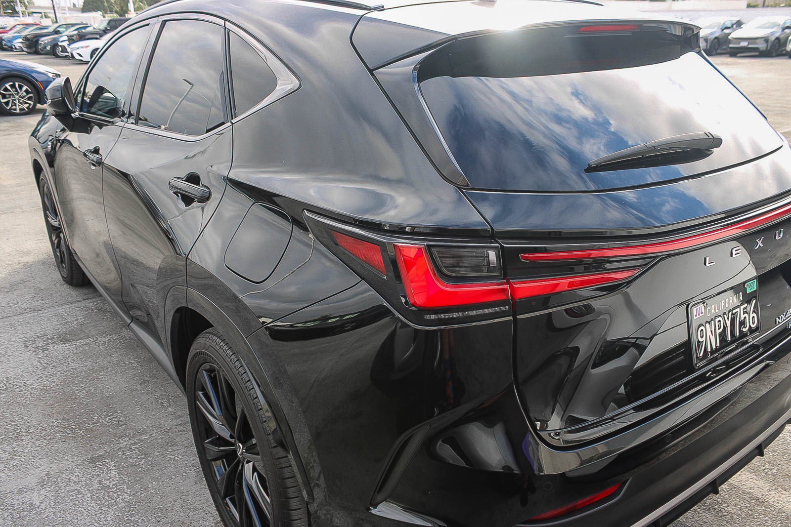 Used 2025 Lexus NX 450h+ F Sport w/ Towing Package (2000 Lbs) AWD/4WD image 13