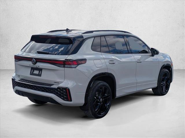 New 2026 Volkswagen Tiguan SE R-Line image 5