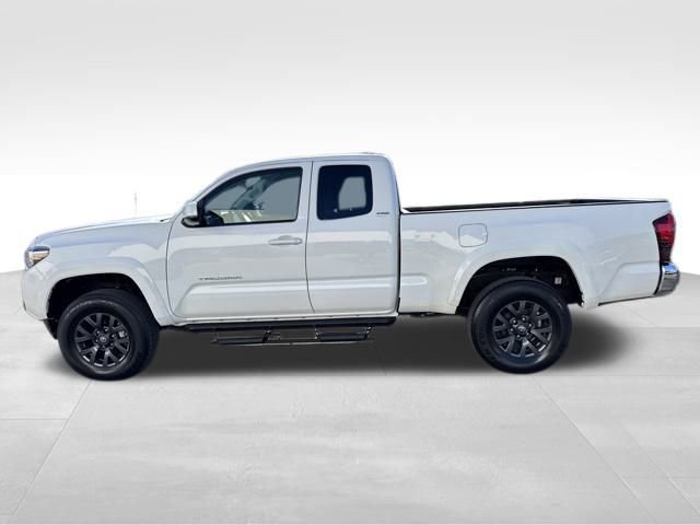 Used 2023 Toyota Tacoma SR5 image 2