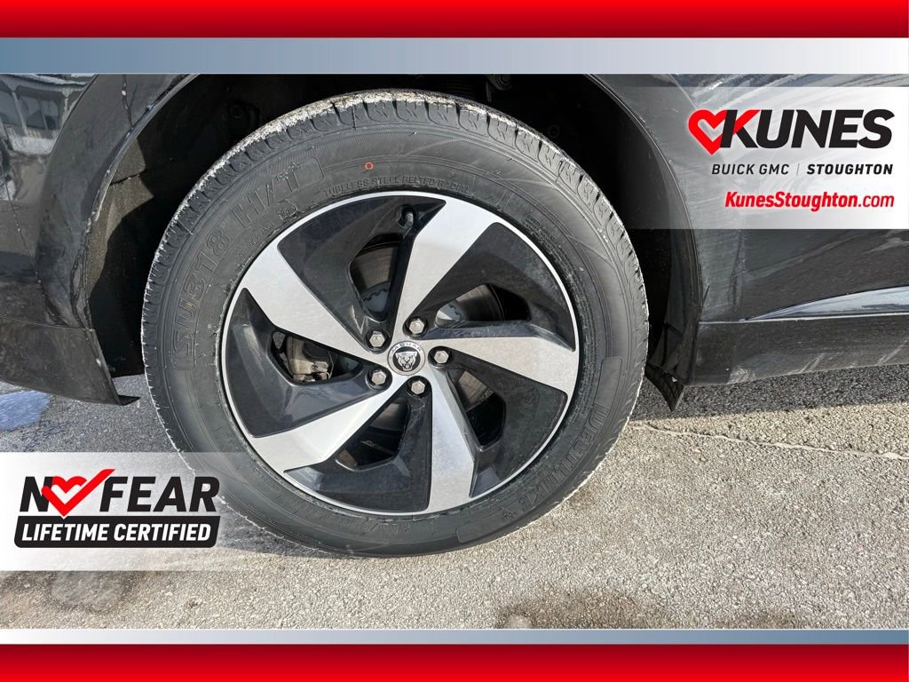 Used 2024 Jaguar F-PACE R-Dynamic S image 14