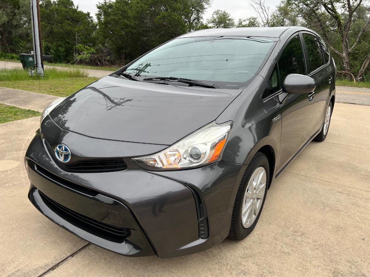 Used 2015 Toyota Prius V Two FWD image 6