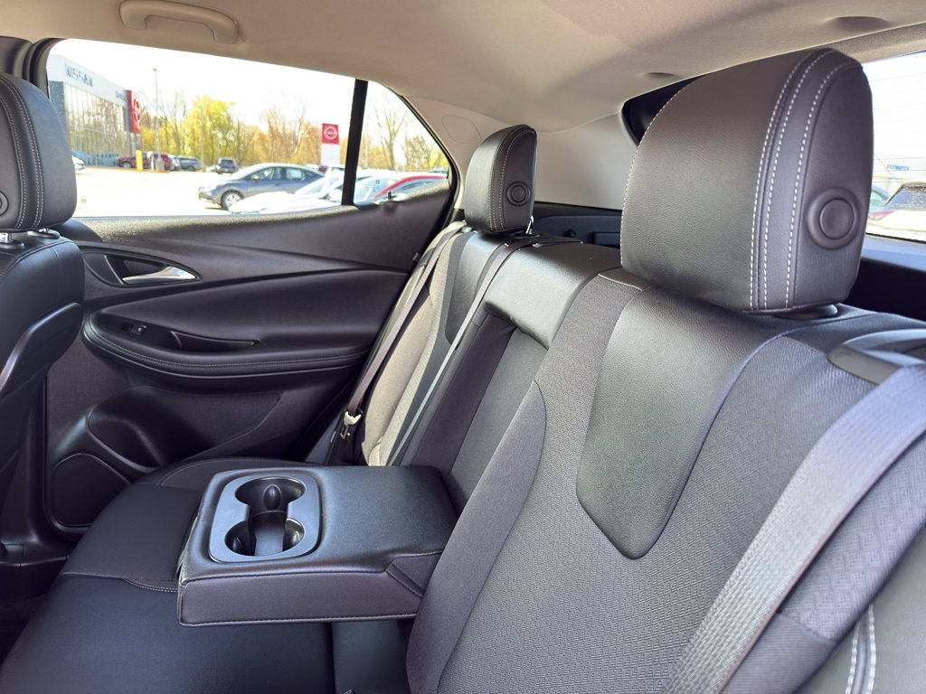 Used 2023 Buick Encore GX Select w/ Sport Touring Package FWD image 34