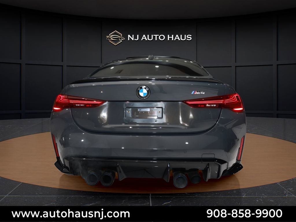 Used 2025 BMW M4 Coupe w/ Executive Package image 7