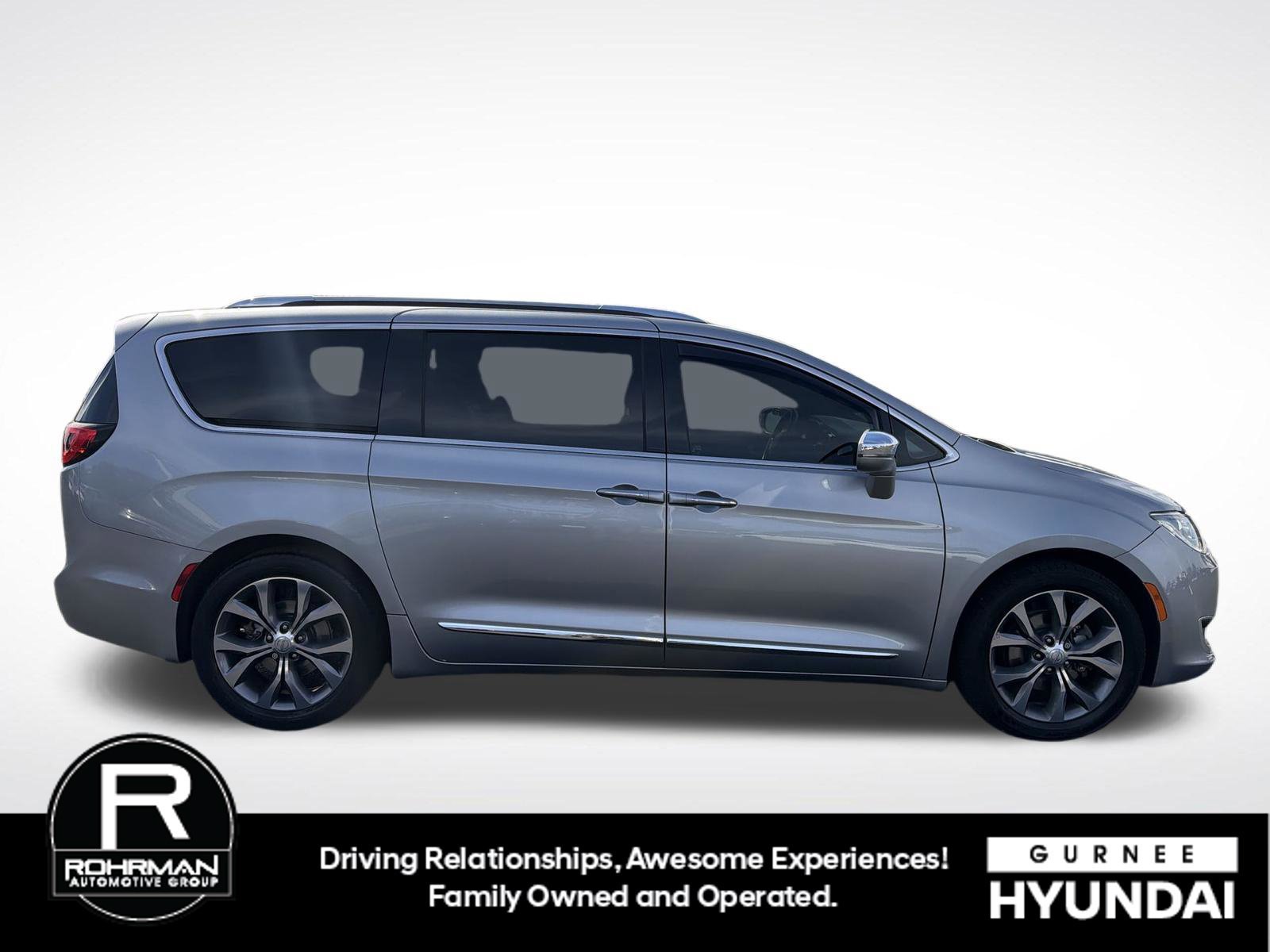 Used 2020 Chrysler Pacifica Limited FWD image 10