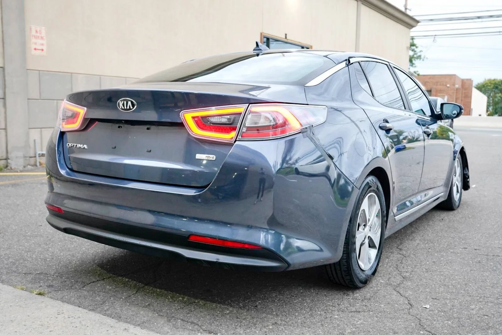Used 2015 Kia Optima LX w/ Hybrid Convenience Package FWD image 5
