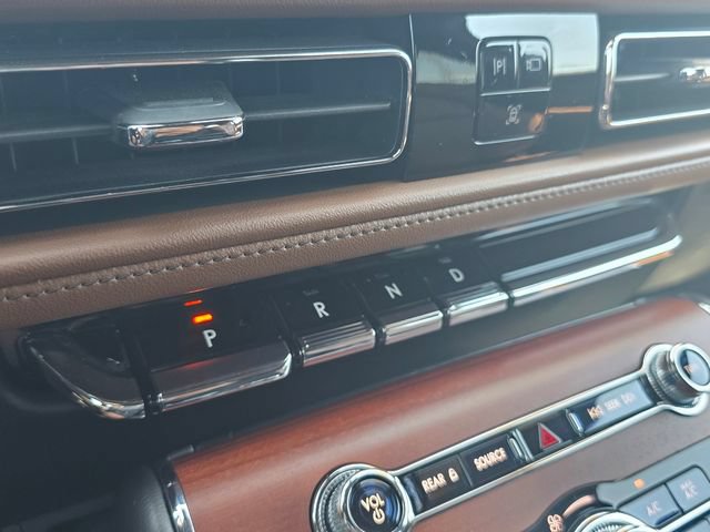 Used 2023 Lincoln Aviator Reserve RWD image 21