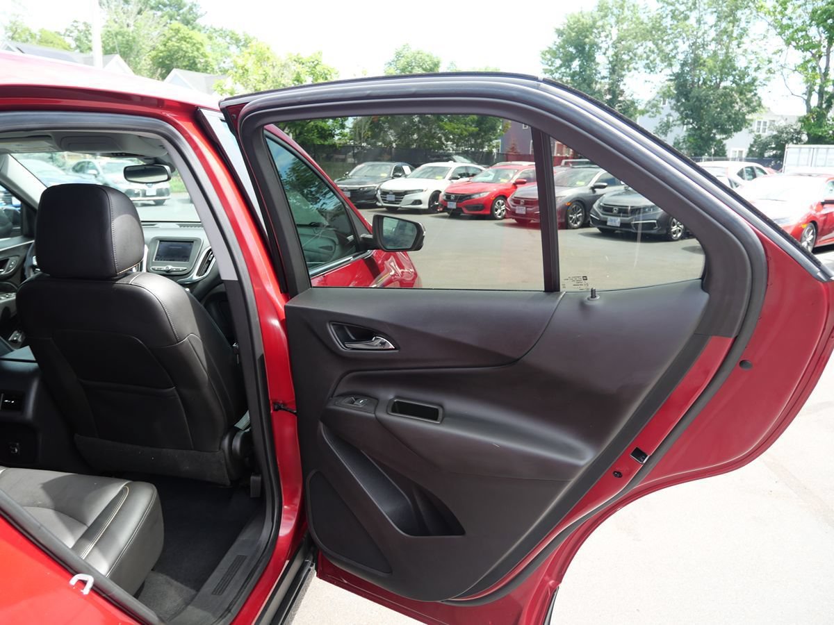 Used 2021 Chevrolet Equinox LT AWD/4WD image 34
