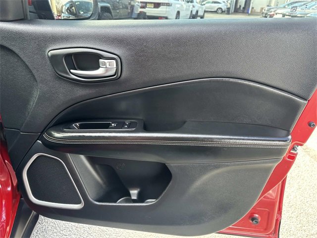 Certified 2020 Jeep Compass Latitude w/ Cold Weather Group image 8