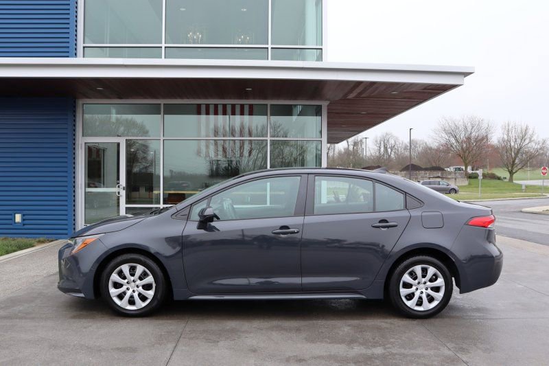 Used 2024 Toyota Corolla LE image 6