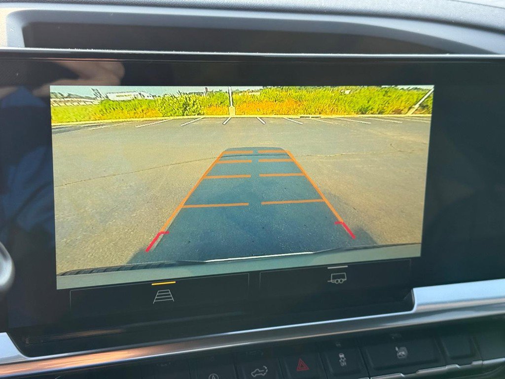 Used 2025 Chevrolet Silverado 1500 LT image 21