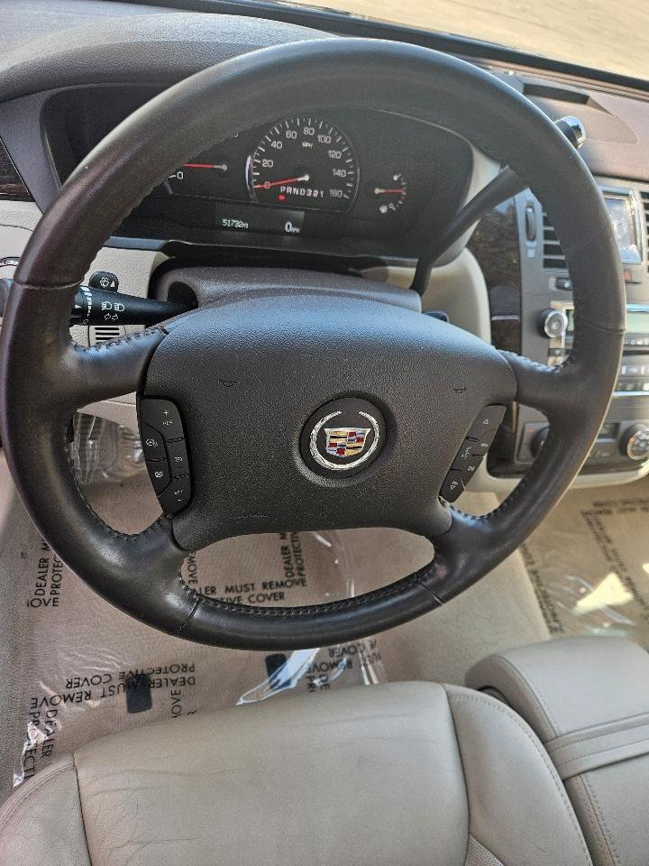 Used 2009 Cadillac DTS w/ Sun And Sound Package FWD image 25