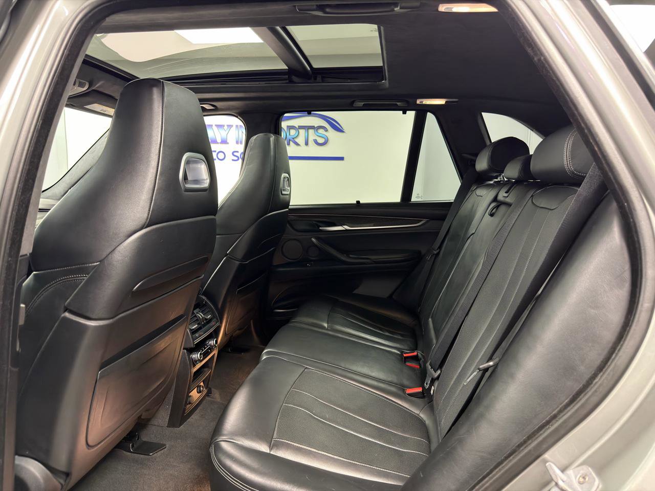 Used 2015 BMW X5 M w/ Premium Package image 32