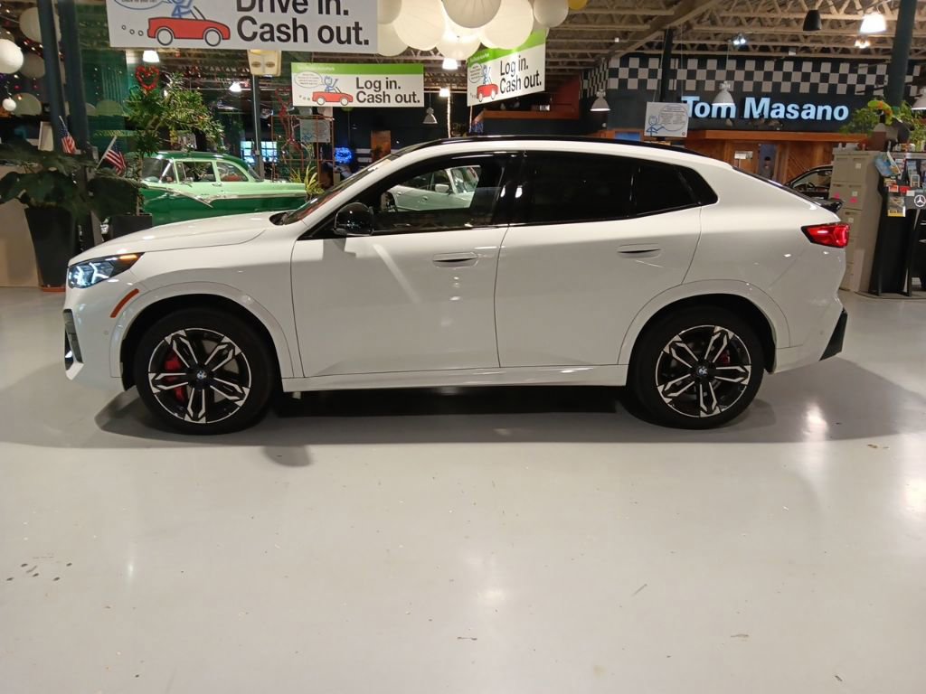 Certified 2025 BMW X2 xDrive28i w/ Premium Package AWD/4WD image 10