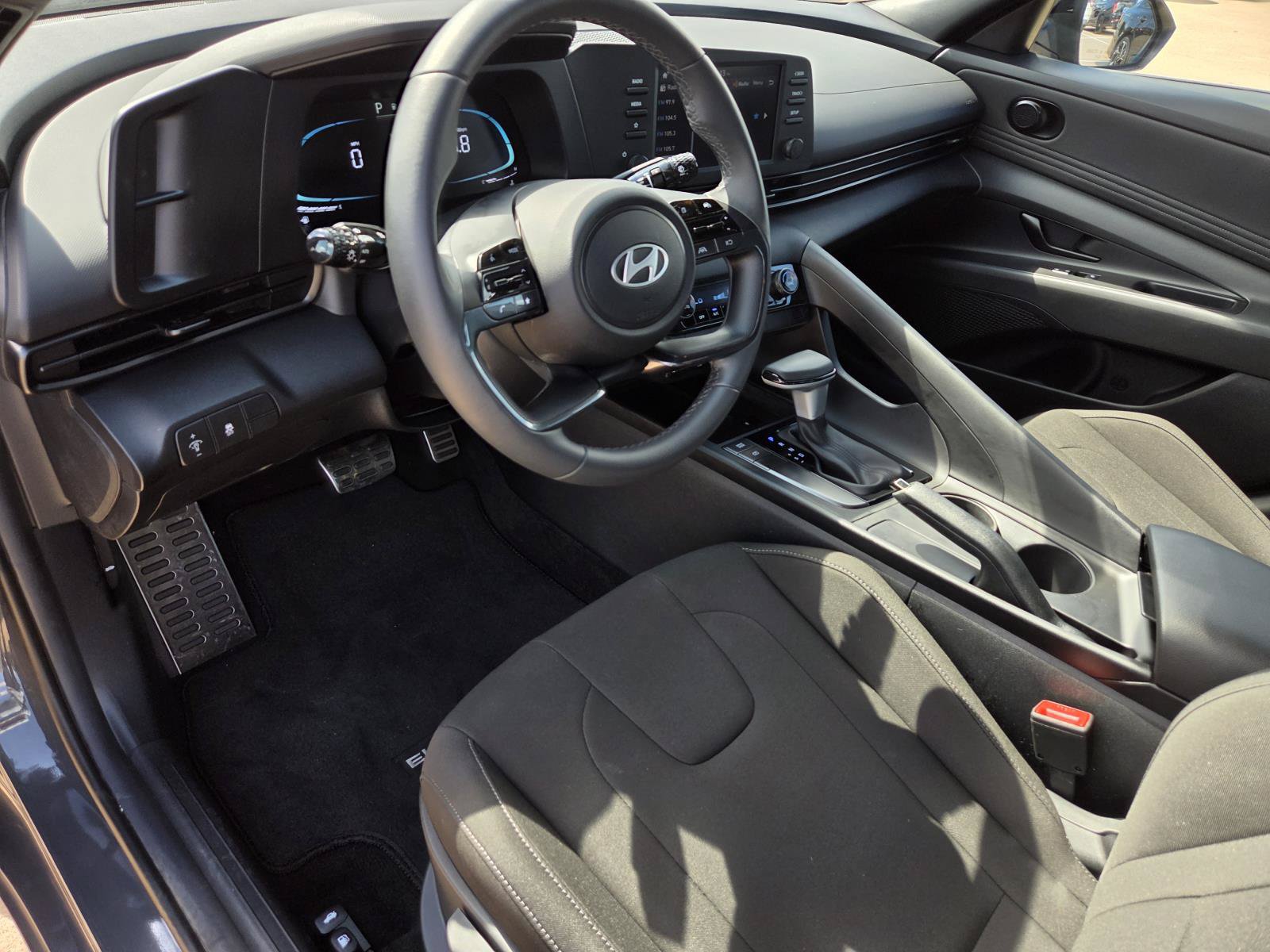 Certified 2026 Hyundai Elantra Sport w/ Cargo Package FWD image 17