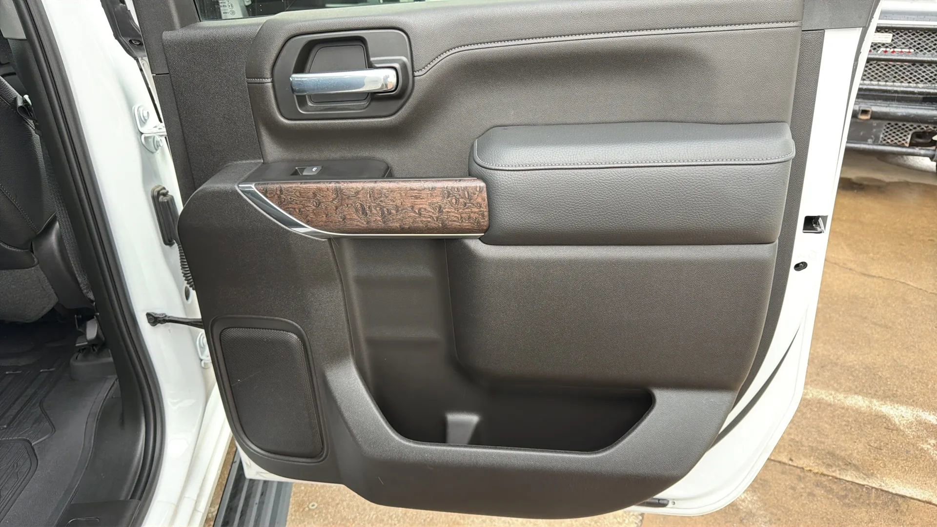 Used 2022 GMC Sierra 2500 Denali w/ Denali Ultimate Package AWD/4WD image 14