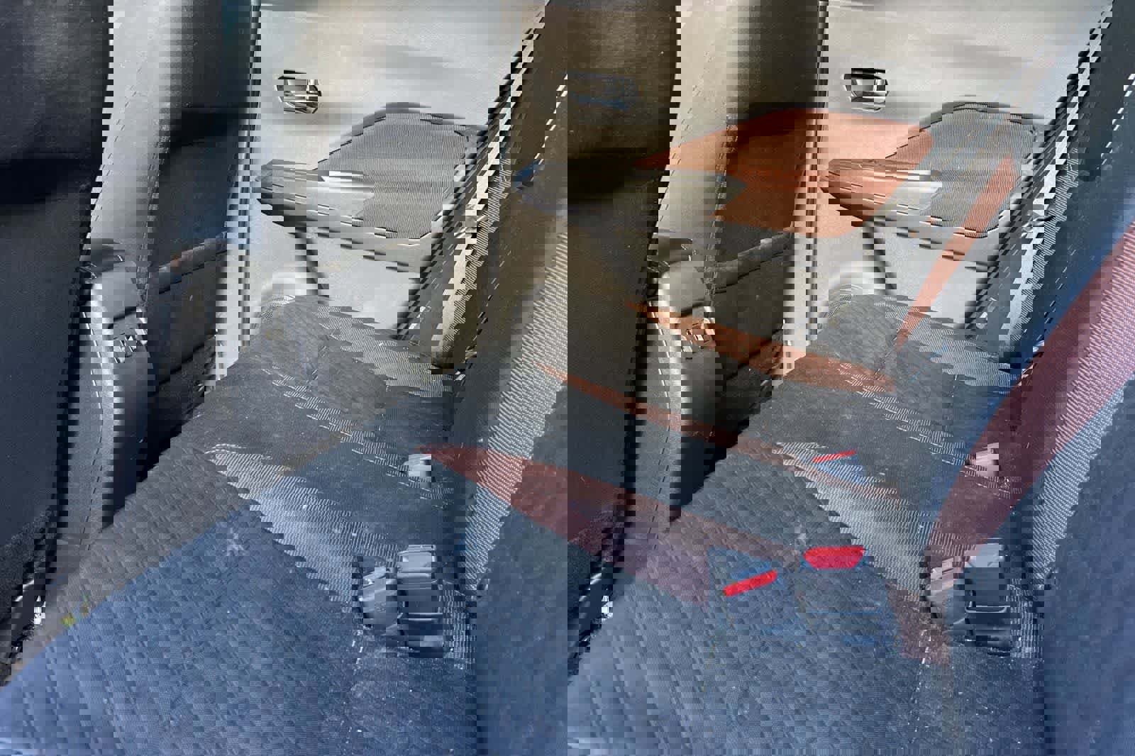 Used 2024 Nissan Kicks SR image 5