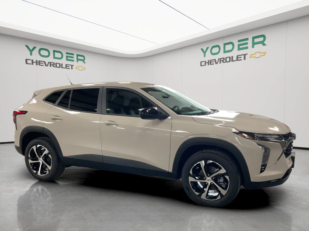 New 2026 Chevrolet Trax RS w/ Driver Confidence Package FWD image 2